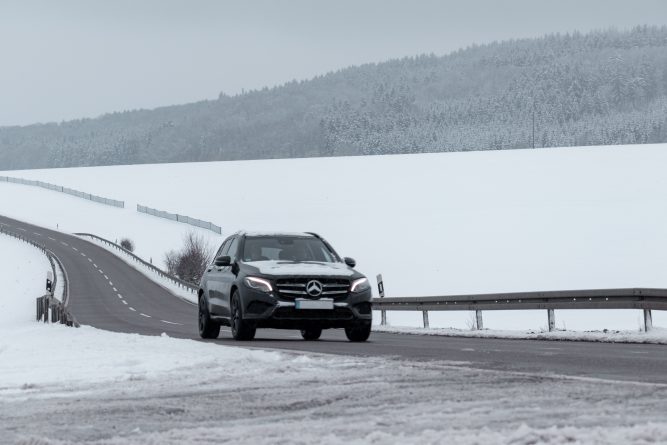 mercedes benz gle na drodze