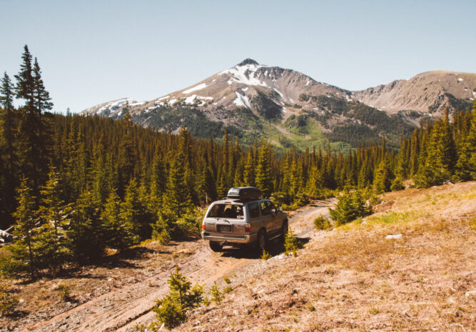 Jeep w górach